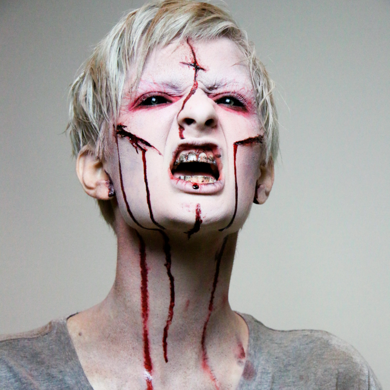 Costume & Make Up Shop